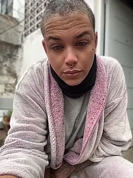 Webkamerová show alicetgirlbr