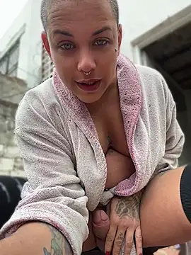 alicetgirlbr Adlı Modelin Web Kamerası Şovu
