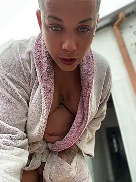 alicetgirlbr's Webcam Show