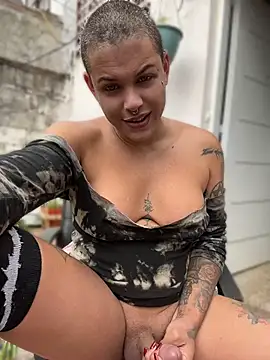 alicetgirlbr Show in webcam