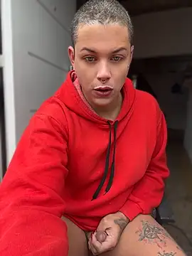 Webkamerová show alicetgirlbr