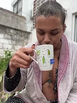 Webkamerová show alicetgirlbr