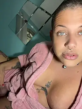 Show de alicetgirlbr na webcam