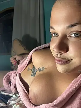 alicetgirlbr – webcam-show