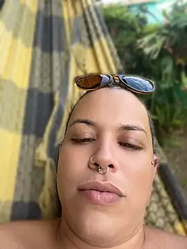Show de alicetgirlbr na webcam