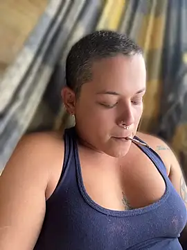 alicetgirlbr Show in webcam