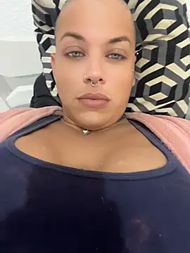 alicetgirlbr Show in webcam