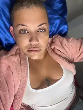 alicetgirlbr's Webcam Show