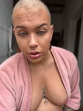 alicetgirlbr Show Webcam