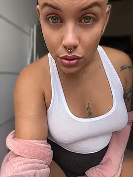 Show de alicetgirlbr na webcam