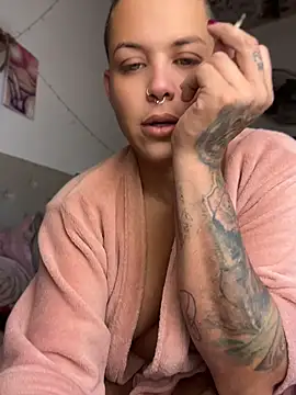 alicetgirlbr Adlı Modelin Web Kamerası Şovu