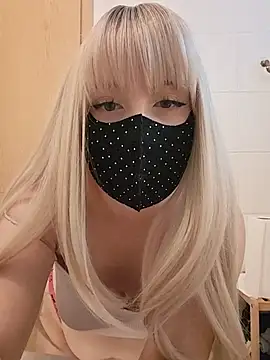 XXX chat uživo modela Cutie_Suzie