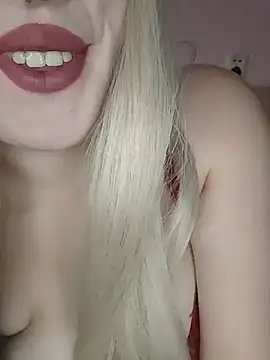 Cutie_Suzie Adlı Modelin Canlı XXX Sohbeti