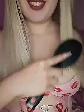 Cutie_Suzie Adlı Modelin Web Kamerası Şovu