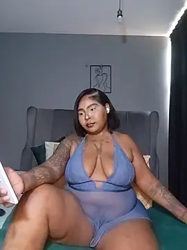 RealMsPEARLsEXY69's Live XXX Chat