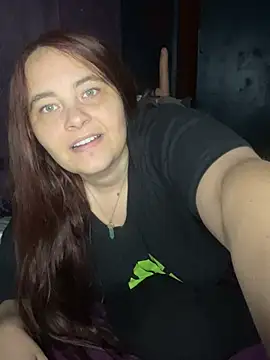 Queen_CamiXO Show in webcam