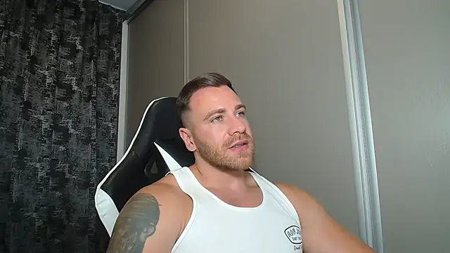 Thori92 Webcam show