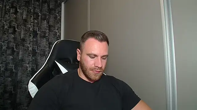 Thori92 Webcam show