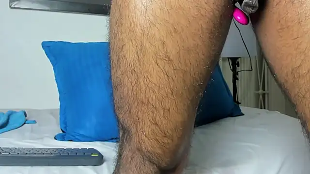 sweatyhairypig23 Show in webcam