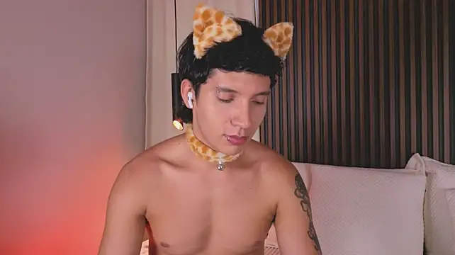Show modela JacoboSwam na web-kameri
