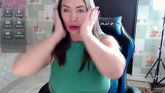 Korolek12's Live XXX Chat