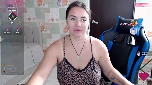 Korolek12's Live XXX Chat