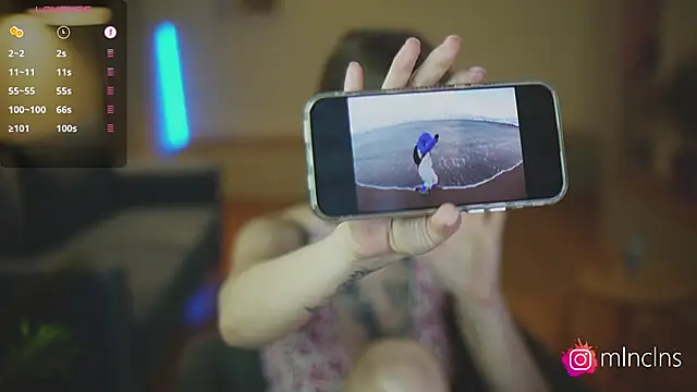 mel_collins' Webcam Show