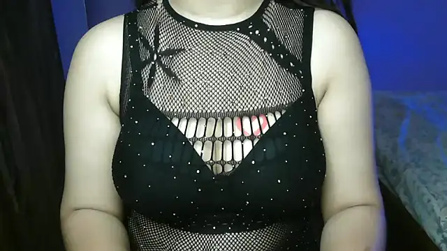 HotNiyathi Adlı Modelin Canlı XXX Sohbeti