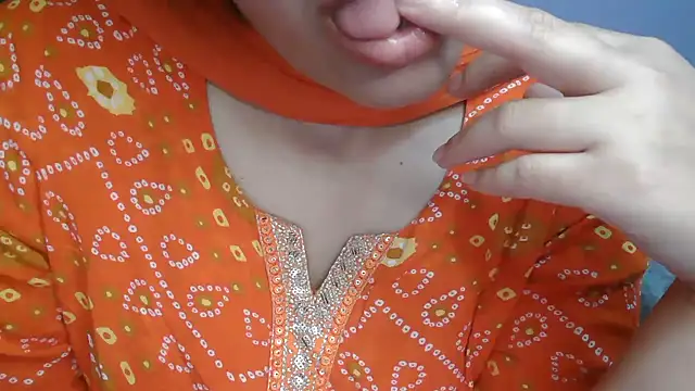 HotNiyathi Chat XXX live