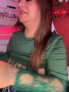 EMILY_DEGRAAF's Live XXX Chat