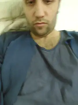Show de ivan_miki na webcam