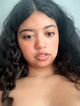Peach_Girll webkamerás műsora