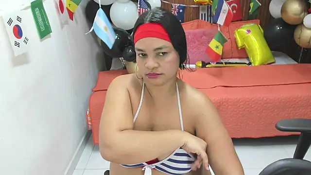 Cloe_35's Live XXX Chat