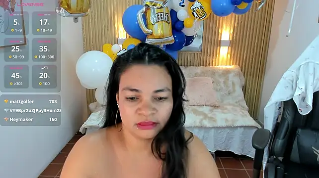 Cloe_35's Live XXX Chat