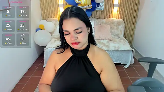 Cloe_35's Webcam Show