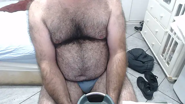 MysterBearMGn Webbikameraesitys