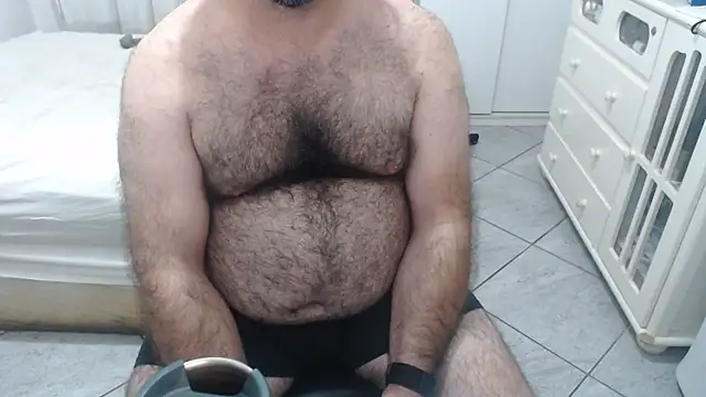 MysterBearMGn Webbikameraesitys