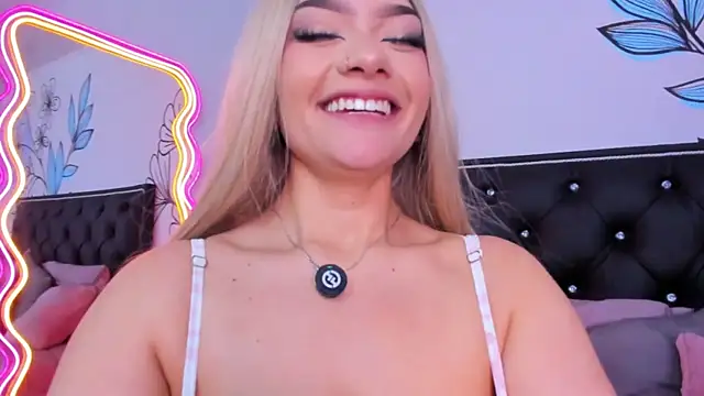 Sweet_Ariadna_'s Webcam Show