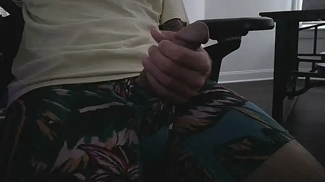 thevulvaaddict Show in webcam