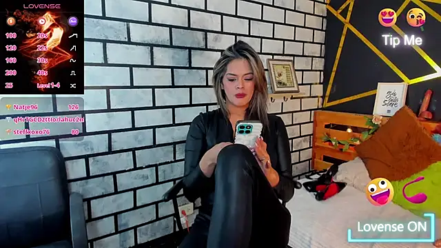 adrhiiana XXX чат на живо
