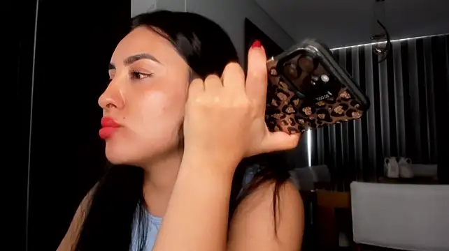 AnushaKumari Chat XXX in diretta
