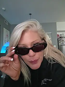 Lexi_Shocker webkamerás műsora