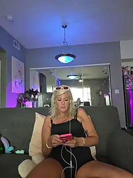 Pokazy przed kamerką – Lexi_Shocker