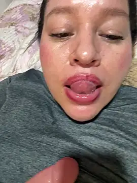 Lovelipsbig's Live XXX Chat