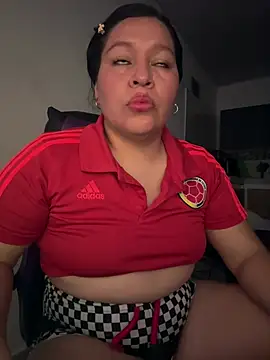 Chat +18 de Lovelipsbig ao vivo