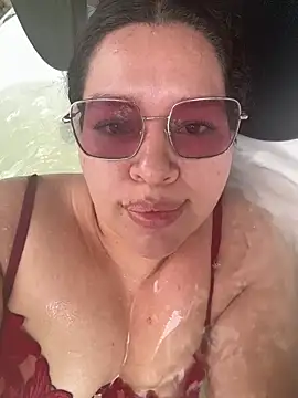 Chat +18 de Lovelipsbig ao vivo