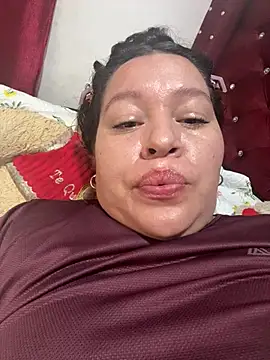 צ'אט XXX בשידור חי של Lovelipsbig
