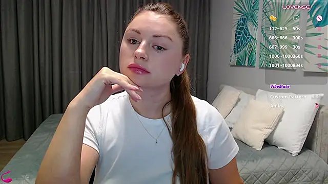 mia_bloomy Show Webcam