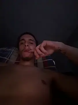 ouuDaddyyes: διαδικτυακό σόου στην κάμερα