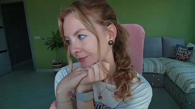 Cuddle_Cat's Webcam Show